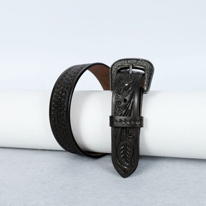 Hebilla occidental plateada clásica Diseño de tejido de cesta floral intrincado Cinturón de cuero de vaca con relieve negro - Product Image 3