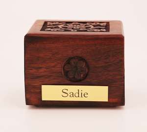 โกศไม้โรสวูดสำหรับเก็บอัฐิมนุษย์ ผู้ใหญ่ ทั้งชายและหญิง  งานฝีมือจากไม้โรสวูด สำหรับใส่เถ้ากระดูกมนุษย์ - Product Image 4