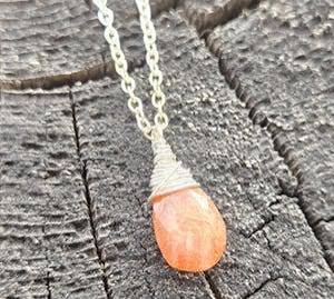 Proveedor Mayorista de Joyería Personalizada con Colgante de Cristal Natural en Bruto y Cadena de Plata 925 Estilo Vintage - Product Image 2