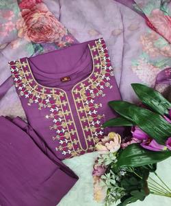 Elegante ropa de recepción geométrica Rayon Kurti con delicado trabajo de piedra Kurta - Product Image 5