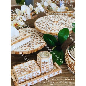 Bandeja para servir al mejor precio del fabricante de la India, incrustaciones de madera redondas hechas a mano con un hermoso diseño floral - Product Image 4