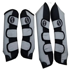 Botas de viaje para caballos de grado profesional con acolchado adicional y correas ajustables para transportar calzones de caballos de forma segura - Product Image 5