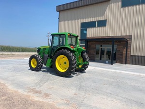 Tracteur John Deere 6120E disponible dès maintenant avec un moteur puissant et des fonctionnalités avancées, parfait pour une utilisation agricole - Product Image 6
