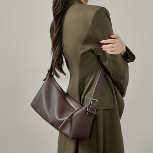 La bandoulière latérale en cuir GoLight - Product Image 1