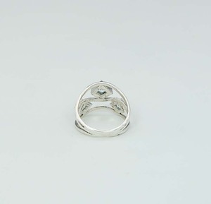 แหวนพลอยบุษราคัมสีฟ้าพร้อมฐานหนามเตยเงินสเตอร์ลิงเดือน925 - Product Image 3