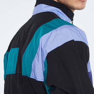 Conjunto Deportivo de Dos Piezas con Chaqueta Cortavientos Personalizada OEM, Chaqueta con Cremallera y Pantalones Deportivos Reflectantes de Nailon con Cremallera para Hombre - Product Image 5