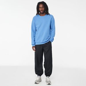 Sweat-shirt à col rond en molleton 100 % coton pour homme, vêtements d'hiver en gros, logo brodé sur le devant, manches raglan - Product Image 4