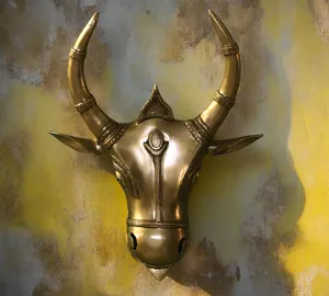 Cabeza de Toro de Latón, Tallado Fino Art Deco - Product Image 1