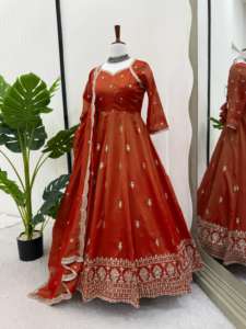 Hermosa y moderna RADHE EXPORTS Salwar Kameez en tela de seda brillante con forro interior de Chinon Ropa informal y de graduación de secado rápido - Product Image 5