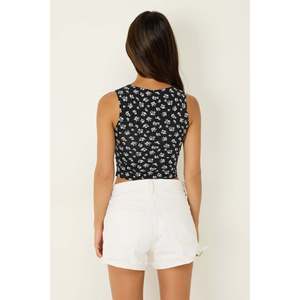 Blusa Corta con Estampado Floral - Product Image 4