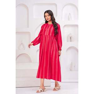 Robe en coton rose avec jupe ample, longueur ras du sol, élégante et décontractée, taille XL, avec détails translucides pour les occasions de jour - Product Image 6