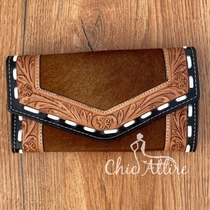 Nuevo diseño de embrague para mujer, billetera tallada a mano, embrague occidental elegante, gran oferta, billetera de piel de vaca, usos múltiples - Product Image 1