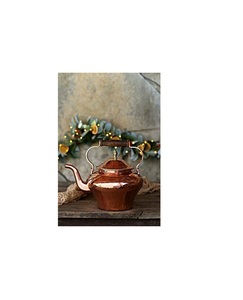 Hervidor de cobre de calidad Heirloom con textura artesanal y tamaño práctico hecho para amantes del té y temas de cocina vintage - Product Image 6