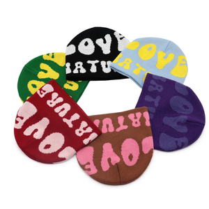 Bonnet personnalisé en satin doublé à l'intérieur de la tête de mort tricoté pour l'hiver sans manchette avec logo jacquard - Product Image 3