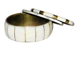 Bracelets tendance en acrylique de qualité supérieure pour femmes, bracelets décoratifs en résine, cadeau artisanal de Noël en gros - Product Image 1