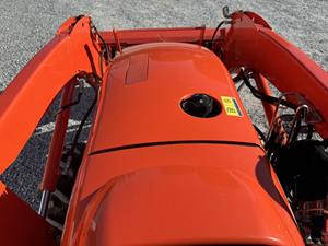 2018 Kubota L3301 tracteur à roues équipement agricole peu coûteux avec composants de base moteur moteur pompe à engrenages boîte de vitesses - Product Image 3