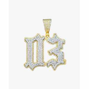 Colgante Solitario Personalizado de Moissanita D3 VVS con Acabado en Oro de 14K, Corte Brillante, 10.5ctw, Engaste de Garras, Amuletos Únicos y Elegantes para Regalo Unisex - Product Image 3