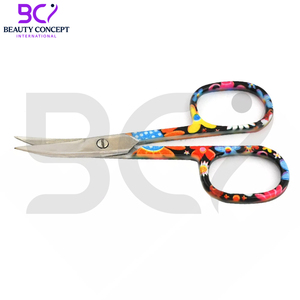 Tijeras para Cutículas Nuevas OEM de 3.5'' Curvadas con Recubrimiento de Papel, Diseño Personalizado Impreso, Herramientas Quirúrgicas de Belleza - Product Image 2