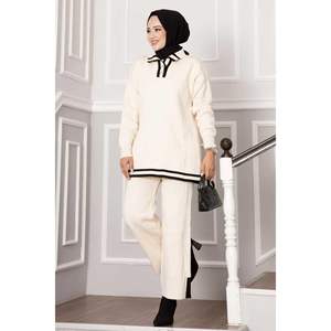 Hijab 2 pièces à col boutonné et rayures détaillées pour homme pulls écrus - Product Image 4