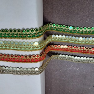 Tissu métallique de dentelle de séquence de polyester de qualité supérieure en vente en gros Accessoires de mode élégants de décoration de vêtement prêts à l'emploi - Product Image 3