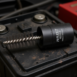 Cepillo para Terminales y Polos de Batería Hazet para el Cuidado y Mantenimiento de Terminales - Product Image 3