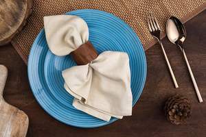 Set de 6 ronds de serviette en bois de noyer artisanal - Product Image 6