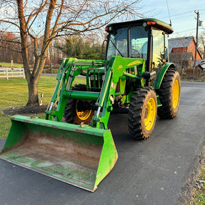 Tractor de Ruedas John Deere Serie 5E de 40 HP con Motor Kohler, Bomba, Motor y Caja de Cambios para Cualquier Trabajo - Product Image 1