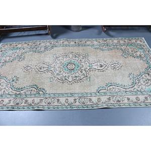 Alfombra de 4x8 pies, Alfombra Turca Vintage, Alfombra con Borde Azul - Product Image 2