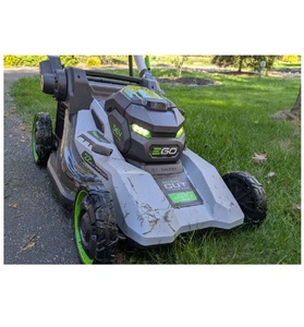 Compre un nuevo cortacésped Ego Power+ 1000 LM2236SP con sistema de cuchillas múltiples Select Cut que se pliega fácilmente para un almacenamiento rápido. - Product Image 4
