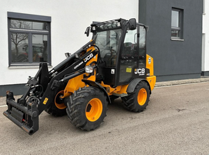 รถตักหน้า JCB 403 มือสองขายดี สภาพดี พร้อมแขนตัก รถแทรกเตอร์สำหรับงานก่อสร้าง 70 แรงม้า ขับเคลื่อน 4 ล้อ อุปกรณ์การเกษตร - Product Image 2