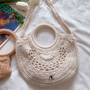 Bolsas de paja de playa de verano de ganchillo de nuevo diseñador, bolso bohemio hecho a mano, bolso elegante para mujer, bolso cuadrado de hierba marina - Product Image 1