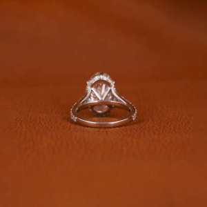 Anillo de compromiso de estilo clásico de oro macizo de 14 quilates, ajuste de Halo oculto, Diamante de corte ovalado, anillos finos creados en laboratorio con certificación IGI - Product Image 4