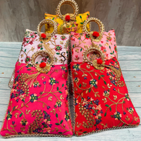 Nouvelles pochettes brodées de fleurs, sacs Potli de créateur avec poignée perlée dorée, pour femmes et jeunes filles, idéal comme cadeau de mariage