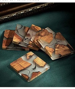 Juego de posavasos de resina de madera de acacia grabado personalizado, juego de posavasos aislado cuadrado redondo de epoxi con soporte de mesa para el hogar - Product Image 4