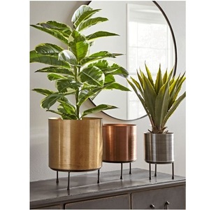 Maceta Decorativa de Metal para Jardín con Estilo Rústico, Decoración de Lujo para Interiores de Casa, Hotel o Restaurante - Product Image 1