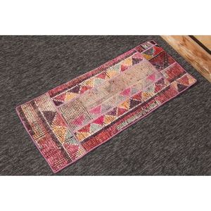Tapis turc vintage 1,5x3,6 pieds, tapis géométrique rose patchwork - Product Image 3