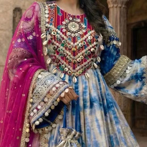 Robe longue en lin brodée à la main, col en V, style bohème, touche traditionnelle, vintage, formelle, pour mariage, Kuchi, afghane, avec plumes - Product Image 5