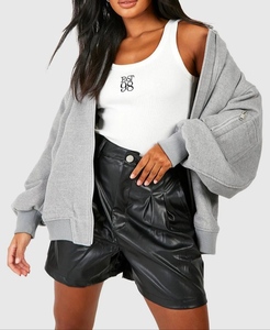 Diseño transpirable MOQ bajo totalmente personalizado cuero corto fabricado profesionalmente mujeres Biker corto en color sólido - Product Image 2