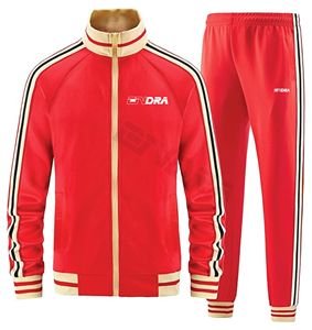 Chándal clásico de estilo atemporal con pantalones cargo ecológicos Características de talla grande - Product Image 1