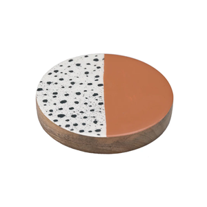 AK Sous-verre rond en bois imprimé en laiton en multicolore Ensemble de 4 sous-verres décoratifs pour les accents de décoration de table - Product Image 2