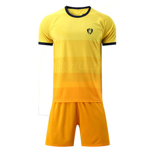 Ensemble d'uniformes de football de haute qualité, maillot et short de football personnalisés pour équipe, tissu en polyester respirant, séchage rapide, vêtements de sport sans marque - Product Image 1