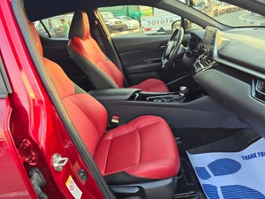 Toyotas CH R 2019 XLE รถยนต์มือสองพรีเมี่ยมตามฤดูกาล - Product Image 4