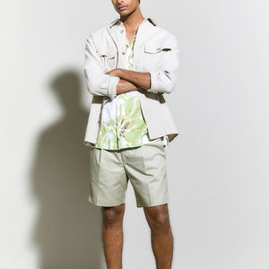 Pantalones cortos de hombre de poliéster de golf informales en blanco de color sólido para entrenamiento que absorbe la humedad de secado rápido con logotipo personalizado - Product Image 2