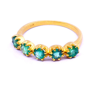 Fait à la main 14K or émeraude pierres précieuses Celeb Style classique élégant à la mode mariage femmes porter bague de bande - Product Image 3