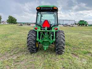 2022 Johnn Deere 4052R Mini Tractor 4WD 4x4 160HP 180HP 70HP 45HP 120HP 90HP 100HP 45HP Bomba esencial Caja de cambios del motor - Product Image 5
