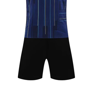 Conjunto de Camiseta y Pantalones Cortos de Fútbol Personalizados con Impresión Digital, Transpirables, 100% Poliéster, Cuello en V, Fusión sin Costuras en la Parte Delantera, Secado Rápido, Nueva Llegada - Product Image 5