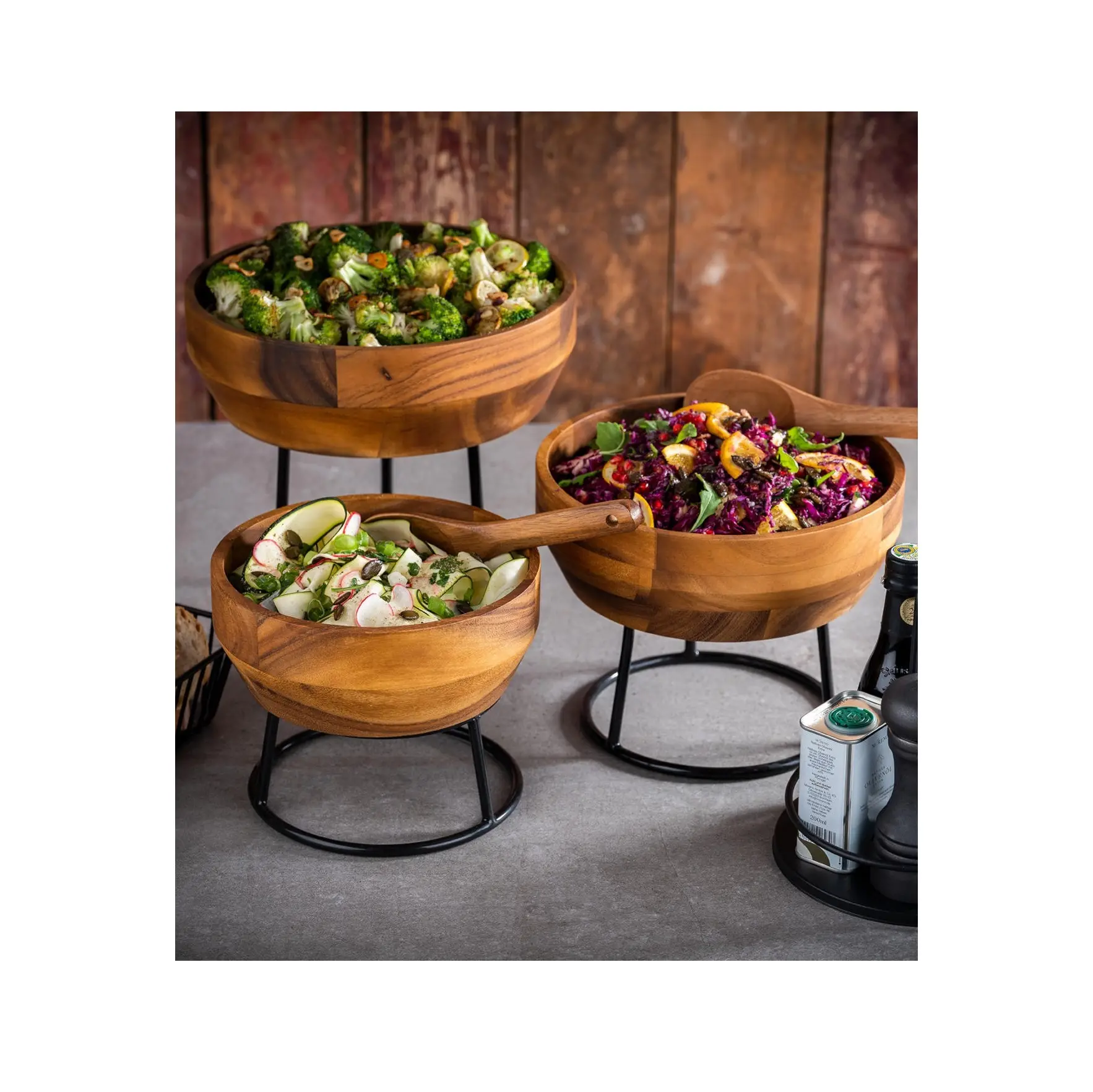 금속 스탠드와 최신 디자인 수제 장식 아카시아 나무 샐러드 그릇