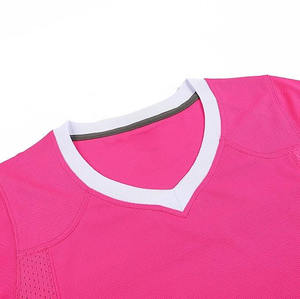 Camisetas de fútbol en blanco para hombre, camiseta de fútbol rosa, camiseta de práctica de malla atlética ligera con corte con cuello en V - Product Image 3