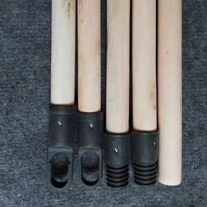 Gran cantidad de palos de madera redondos para la producción agrícola y la fabricación de muebles - Product Image 1