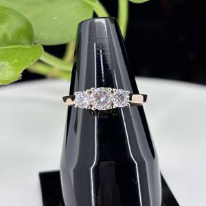 S925 Anillo de compromiso de diamante de moissanita de plata esterlina VVS Corte brillante redondo Chapado en oro Regalo DE BODA único - Product Image 4